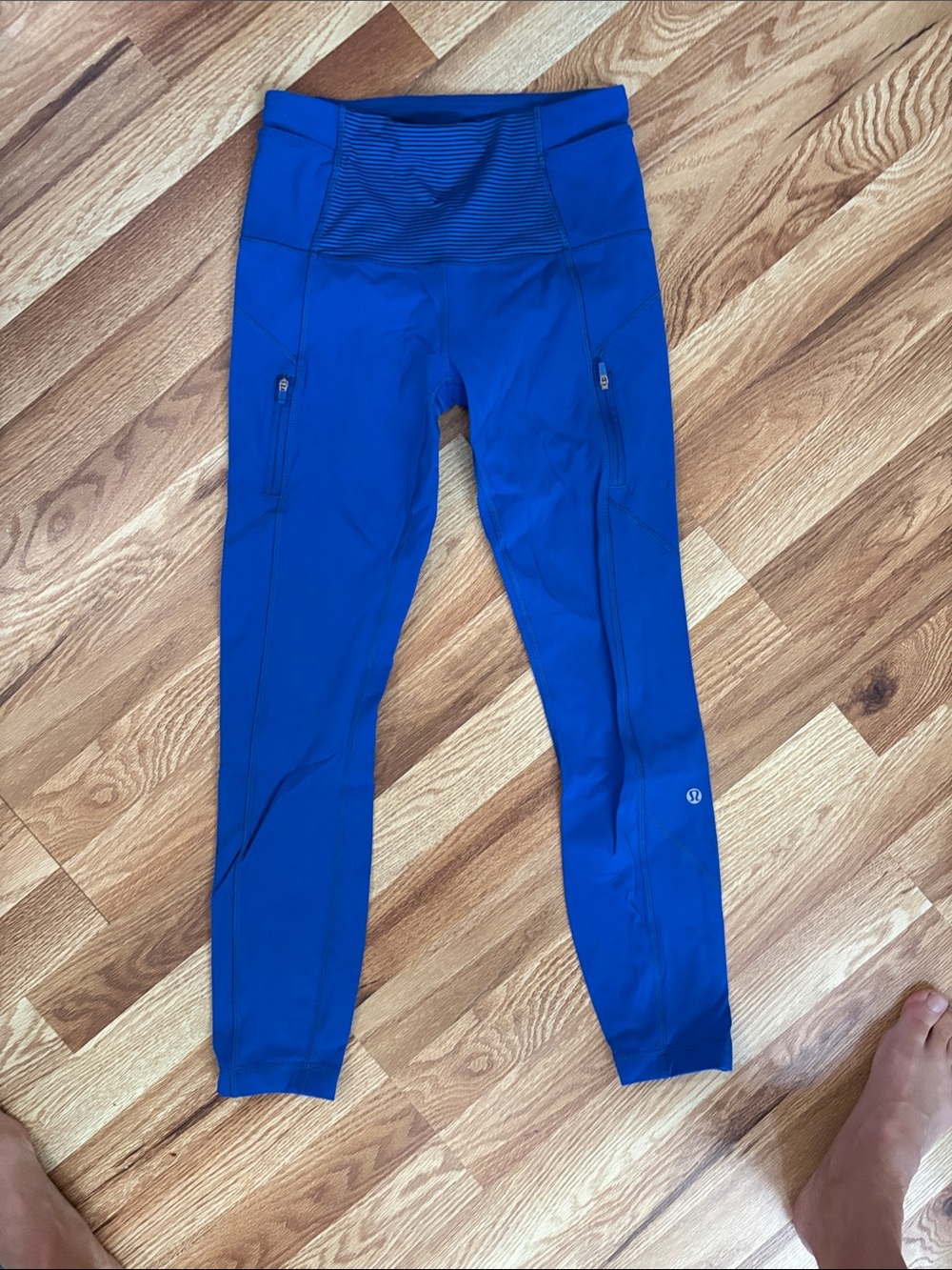 Lululemon Sz 4 Royal Blue Athletic Leggings with Side Zip Pockets